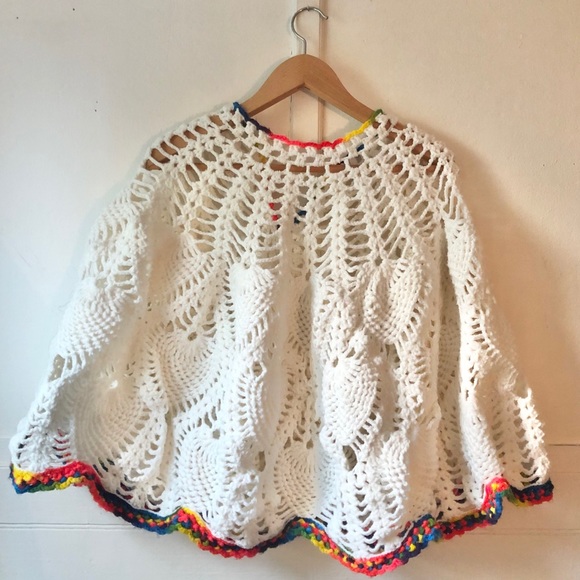 Vtg Granny Square Crocheted Poncho White + Rainbow - Picture 8 of 16